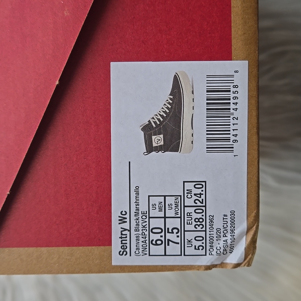 Vans - Sentry WC Hi Top Sneaker in Black/Marshmallow - Picture 5 of 6